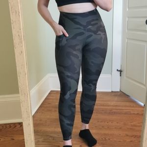 Old Navy PowerSoft 7/8-Length Leggings